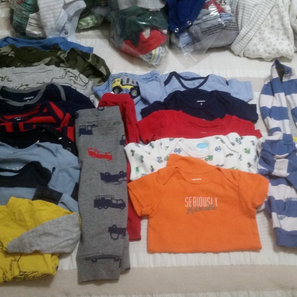 9 Month Carters Gap Clothing 18 piece Bundle Onesies Long Sleeve Short Sleeve